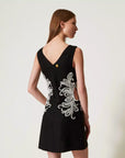 Abito Corto TwinSet in Misto Lino con Ricami